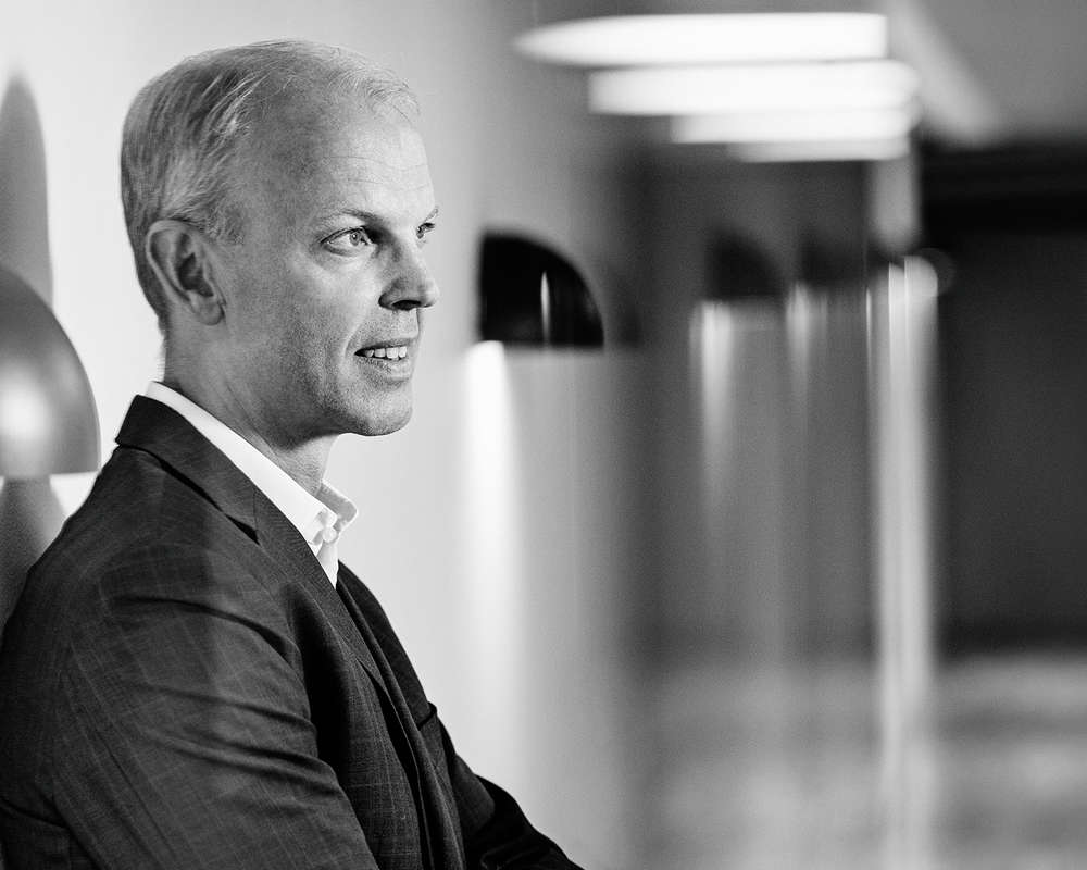 CONTENT THOMAS NIELSEN 7532 BW