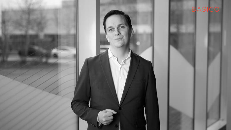 Basico Hjemmeside FITS Lasse Rindom Cut1 V1.00 00 01 03.Still001